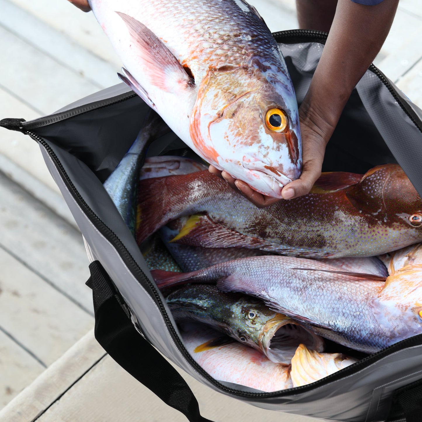 27QT Insulated Fish Cooler Bag, Flat Bottom
